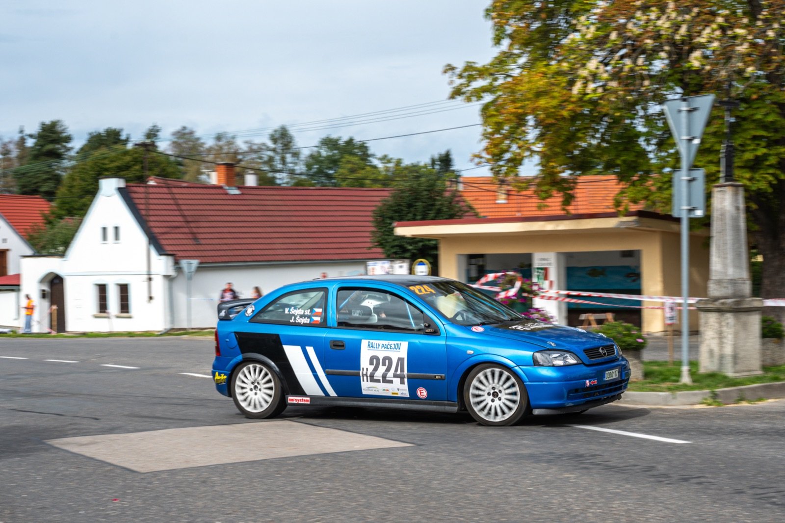 Posádka Václav Šejda st. – Jakub Šejda, Opel Astra OPC – Rally Pačejov 2026, foto 10